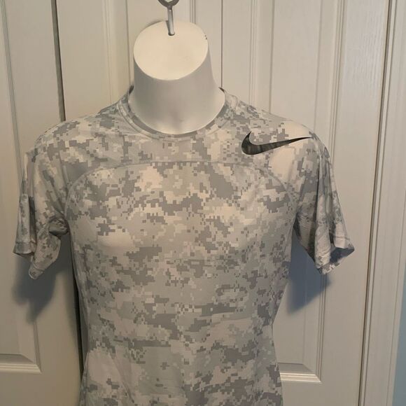 Nike Pro Men's Camouflage T-Shirt - Gray - Picture 3 of 7